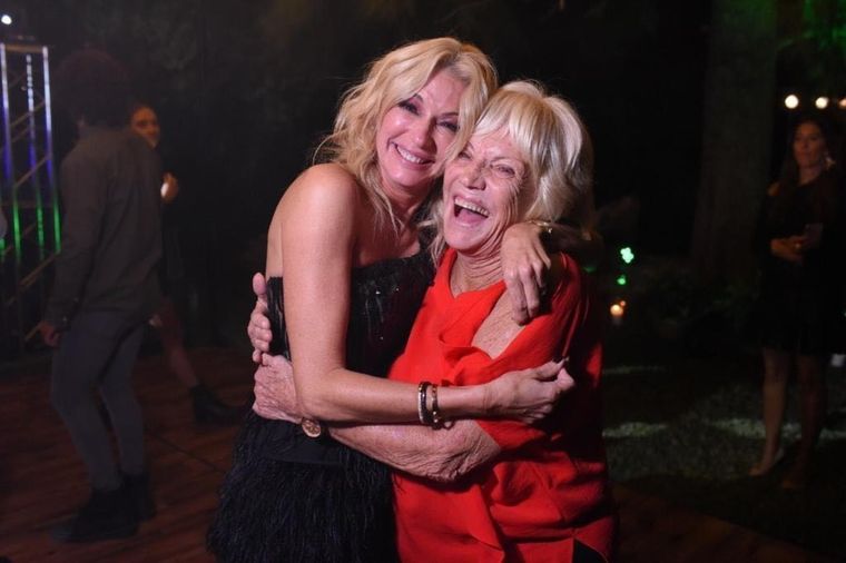 Yanina junto a Dora, su mamá.