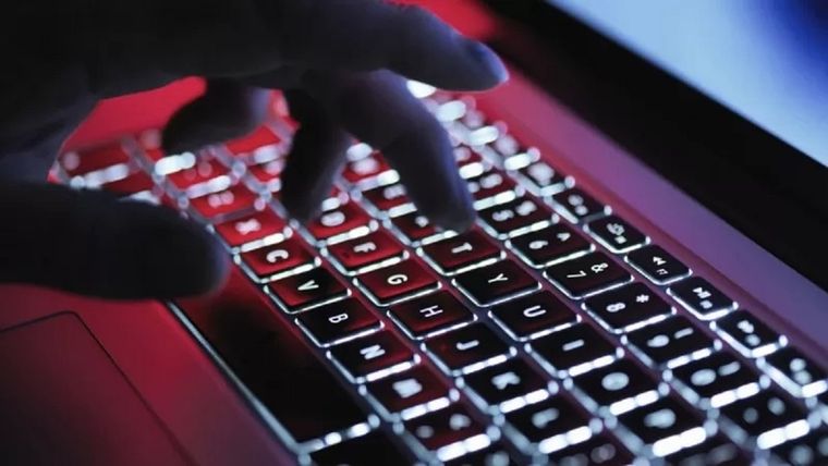 Especialistas en ciberseguridad advierten por los riesgos que también corren los comerciantes. Foto: GETTY IMAGES