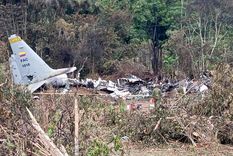 Las autoridades continúan con las tareas de rescate y búsqueda de desaparecidos tras el accidente. Las autoridades continúan con las tareas de rescate y búsqueda de desaparecidos tras el accidente.