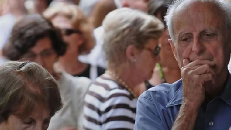 El Gobierno definió por decreto una nueva fórmula de cálculo jubilatorio. Foto: MDZ