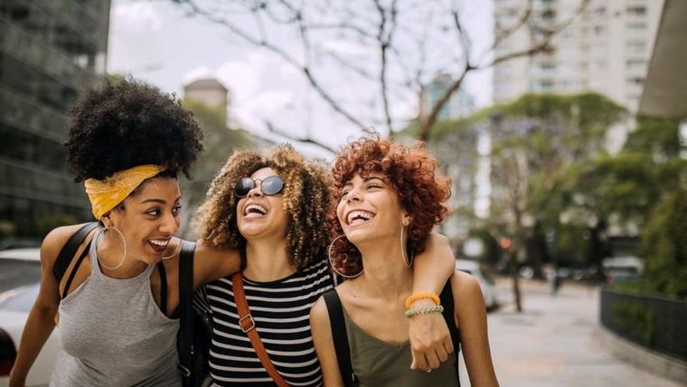 Un cambio de patrón en cómo éramos antes de una relación y cómo ha cambiado nuestra conducta puede ser un signo a tener en cuenta si sospechamos que hay maltrato psicológico. Foto: GETTY IMAGES