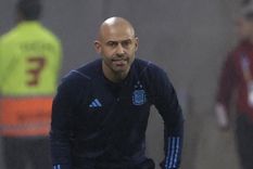 El DT fue ovacionado por los hinchas. Foto: EFE El DT fue ovacionado por los hinchas. Foto: EFE