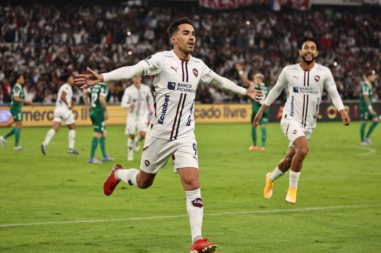 Liga de Quito dio el golpe en Ecuador y se floreó ante Palmeiras.