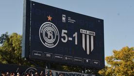 Independiente se quedó con el superclásico mendocino y desató la fiesta en el Gargantini Independiente se quedó con el superclásico mendocino y desató la fiesta en el Gargantini