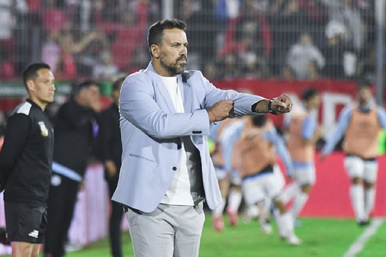 Cristian Fabbiani podría iniciar una nueva etapa como entrenador fuera del país.