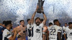 Tonetto, un referente de la Lepra y del fútbol mendocino, con la Copa Argentina. Tonetto, un referente de la Lepra y del fútbol mendocino, con la Copa Argentina.