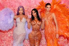 Kim, Kendall y Kylie se reunen para mostrar una tendencia 2022. Foto: Telemundo 51