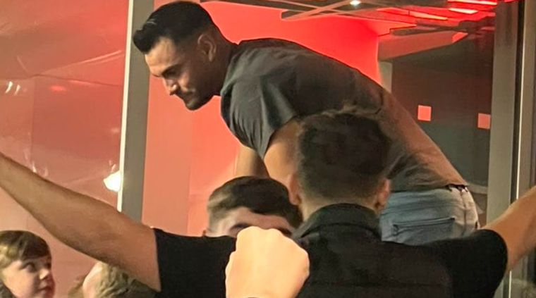 Chiquito Romero viajó a Inglaterra para resolver temas personales.