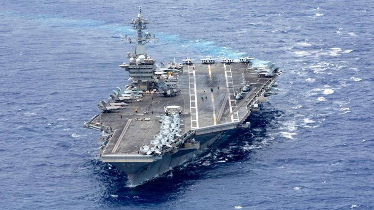 Los rebeldes hutíes del Yemen afirmaron este martes haber atacado el portaaviones USS Abraham Lincoln y otros dos destructores estadounidenses Foto: X