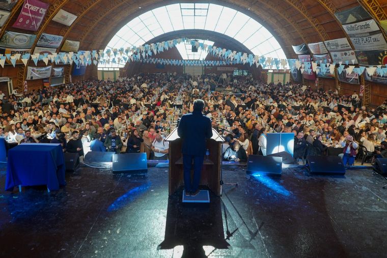 Cornejo destacó el potencial del sector ganadero. Cornejo destacó el potencial del sector ganadero.