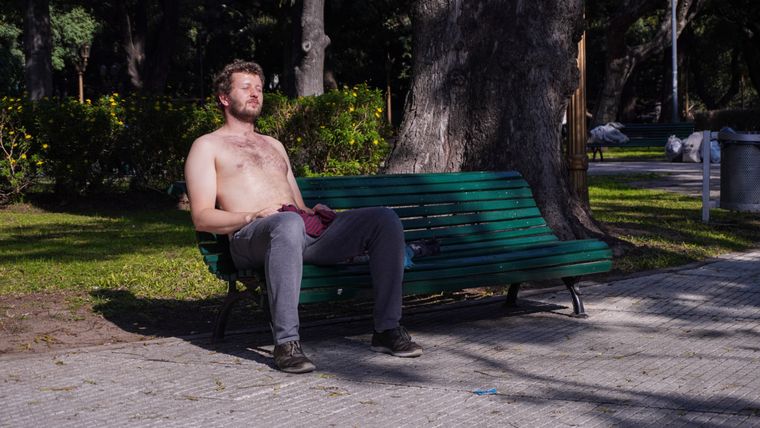 El calor sorprendió a los habitantes de la Ciudad de Buenos Aires. Foto: Analía Melnik