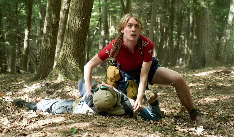 Mackenzie Davis interpreta a Kirsten. Mackenzie Davis interpreta a Kirsten.