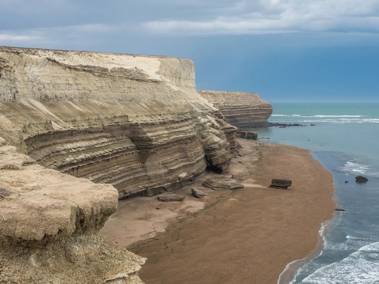 Esta playa es ideal para los que disfrutan de los atractivos agrestes Foto: Locationscout