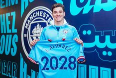 Julián Álvarez renovó con el Manchester City hasta 2028. Foto: @ManCityES