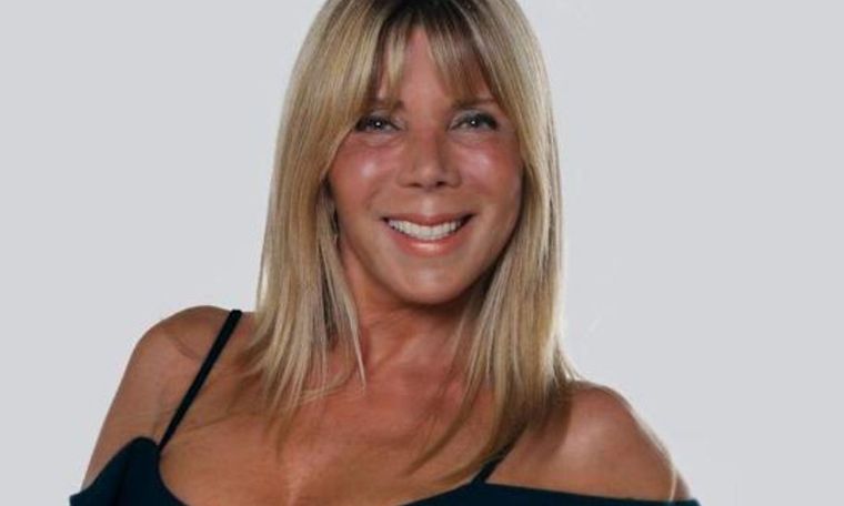 Adriana Brodsky, de la actuación a emprendedora La ex actriz, que supo ser un ícono en los 80, hoy tiene un bar junto a su hijo