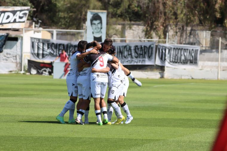 Gimnasia, uno de los cuatro mendocinos que salen al ruedo en un domingo de fútbol.