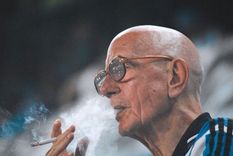 A pucho en el Cilindro, el hincha de Racing festeja. Foto: Redes A pucho en el Cilindro, el hincha de Racing festeja. Foto: Redes