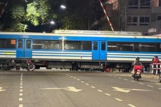 Grave accidente en el tren Mitre: una persona fue arrollada en Urquiza. Foto: Rubén Rabanal.