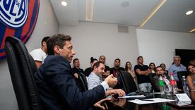 Marcelo Moretti, alejado del club tras el escandaloso video donde se lo ve recibiendo dinero de la madre de un juvenil, fue apuntado por el Tribunal de Ética de San Lorenzo. Marcelo Moretti, alejado del club tras el escandaloso video donde se lo ve recibiendo dinero de la madre de un juvenil, fue apuntado por el Tribunal de Ética de San Lorenzo.