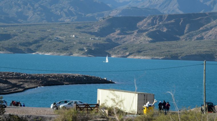 Comienzan las obras en la costa del dique Potrerillos.