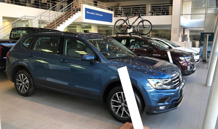 Más autos 0km deberán pagar el impuesto al lujo