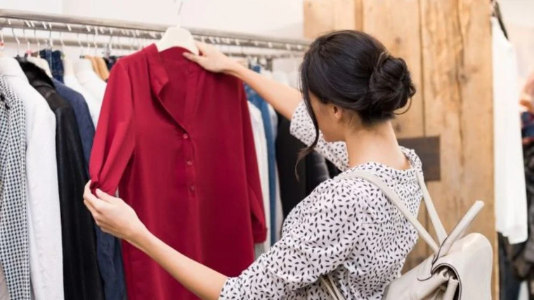 En sus producciones, los países no compiten solamente en precios, también lo hacen en estructuras productivas y el caso de la industria textil e indumentaria es muy claro al respecto.&nbsp;