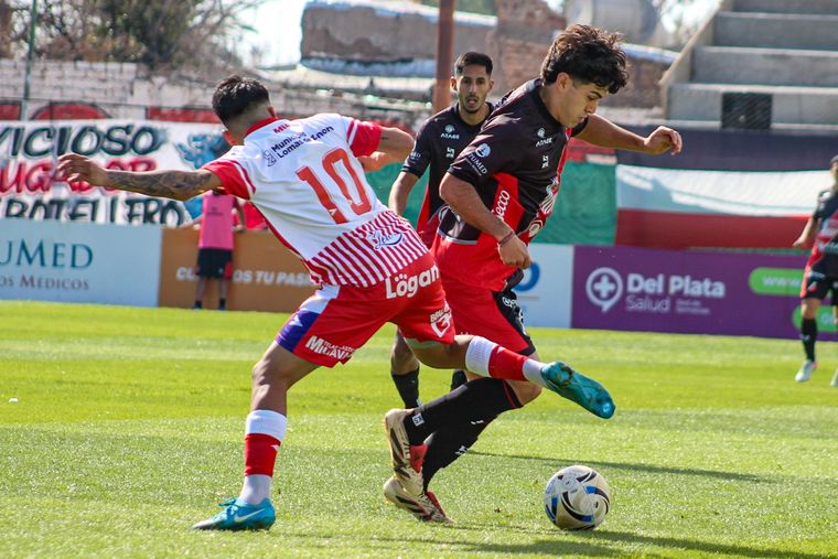 Deportivo Maipú no pudo pasar del empate ante Los Andes.