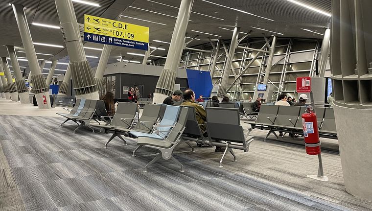Aeropuerto Arturo Merino Benitez, Santiago de Chile. Foto: ALF PONCE MERCADO / MDZ