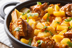 Esta receta es tan antigua que en muchos pueblos se transmite de forma oral, manteniendo casi intacto su sabor tradicional.