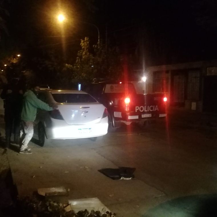 El cara de papa terminó detenido por llevar a su amigo herido al hospital