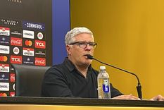 El DT enfrentó los micrófonos tras la derrota del Bolso. Foto: Twitter @RodriVazquez95