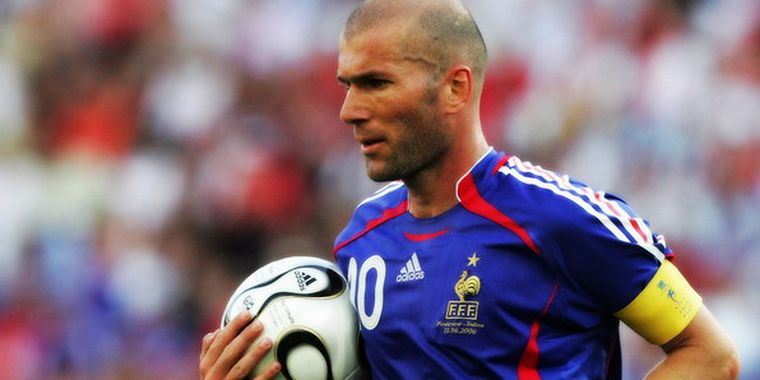 Zidane extraña entrar a una cancha de fútbol Foto: NA