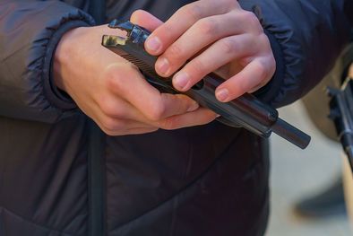 MDZol | El libre uso de armas se metió en el debate presidencial. Foto: Shuterstock