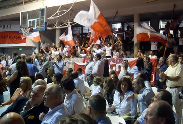 Los radicales en la Convención se mostraron eufóricos. Foto: Maxi Quinteros / MDZ