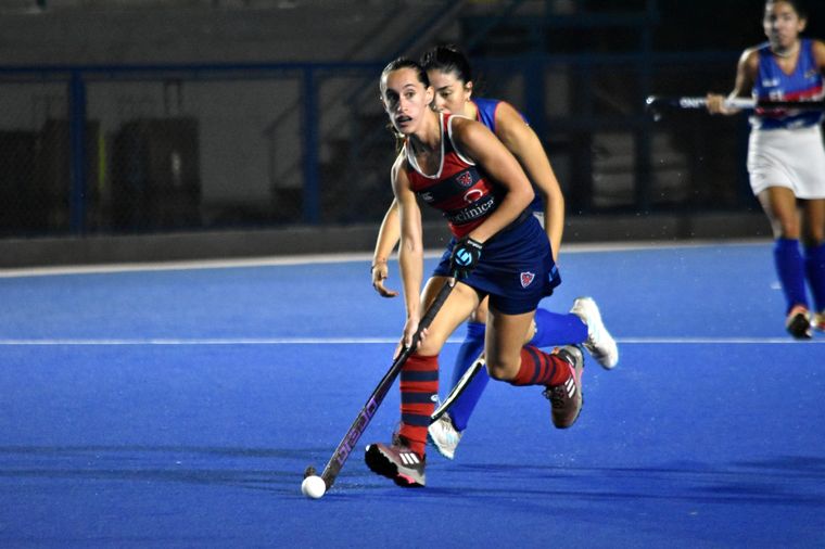 El Vendimia de hockey sobre césped arrancó con todo. Foto: AMH