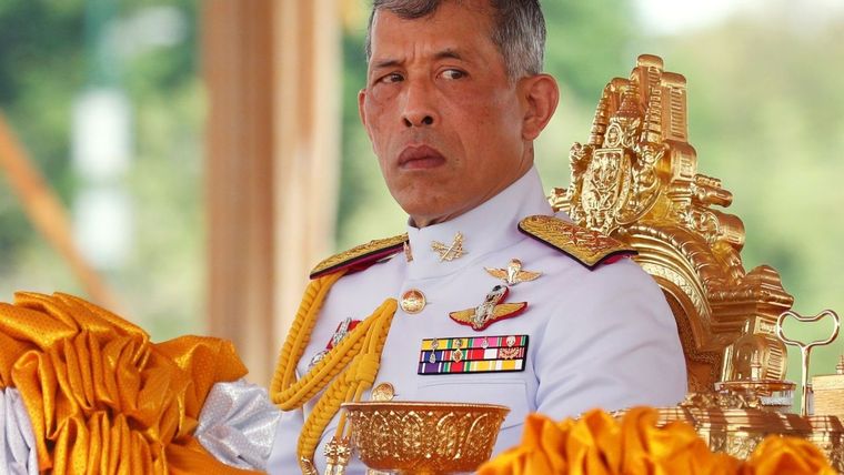 Maha Vajiralongkorn es posiblemente el rey más cuestionado del mundo. Foto: : https://images.ecestaticos.com/K-Zrvn95zo192kI5uLOhINuqnEw=/272x0:2266x1430/1440x810/filters:fill(white):format(jpg)/f.elconfidencial.com%2Foriginal%2F6b3%2Ffd2%2Fb2b%2F6b3fd2b2b816793a617558a30c94b04d.jpg
