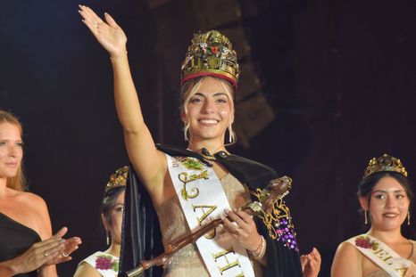 Chiara Baciocchi, flamante reina de la Vendimia de Las Heras. Chiara Baciocchi, flamante reina de la Vendimia de Las Heras.