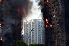 El incendio en Hong Kong llevó conmoción a toda China. Foto Dpa