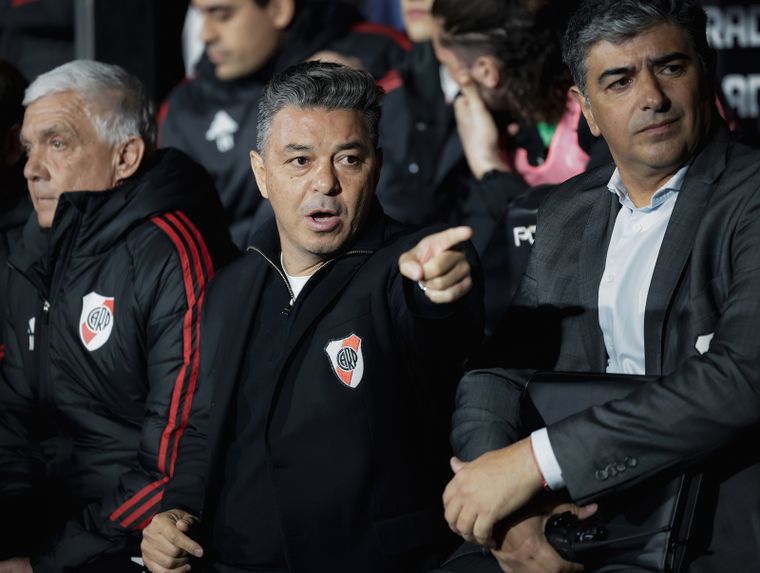 Gallardo, molesto por el empate frente a Lanús, evalúa fuertes cambios para enfrentar a Unión en Mendoza.