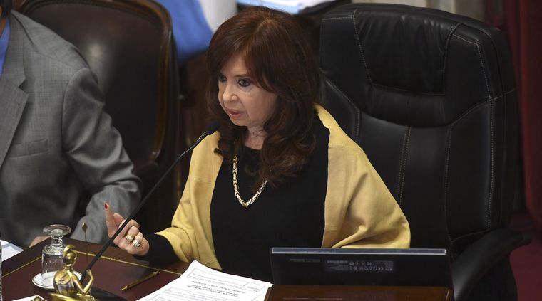 Cristina Fernández de Kirchner daría el aval para el candidato propuesto por Omar Perotti.