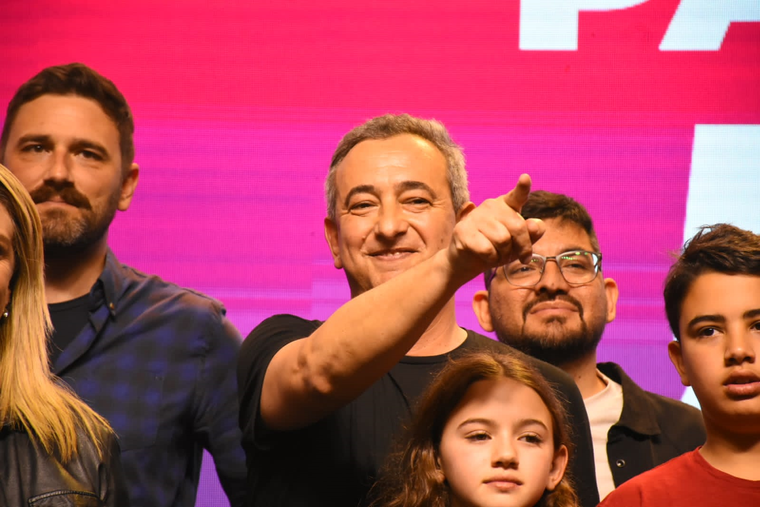 El actual intendente de Rosario estará cuatro años más al frente del municipio. Foto: Twitter @pablojavkin