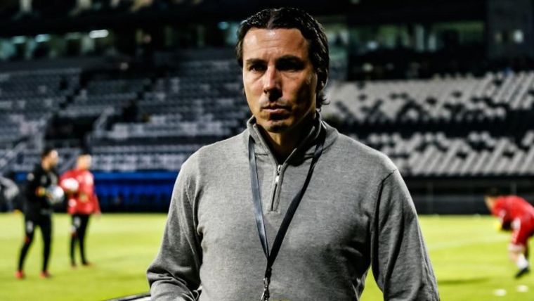 Trapito Vega cruzó a Boca y a Riquelme por la salida de Diego Martínez Foto: (Foto: archivo)