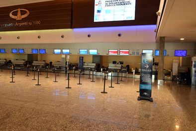 MDZol | Miles de pasajeros vuelven a sufrir las consecuencias de un paro aéreo, El contraste con el modelo australiano Foto: Alf Ponce Mercado/MDZ