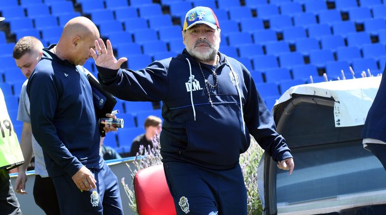 El 5 de octubre de 2019, Maradona festejó en Mendoza su primer triunfo como DT de Gimnasia. Foto: ALF PONCE MERCADO / MDZ