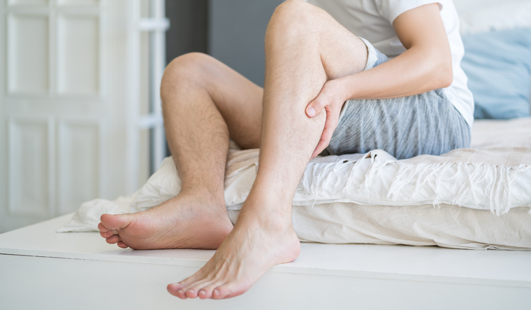 La hinchazón de piernas por calor mejora con medidas sencillas y hábitos saludables.&nbsp;