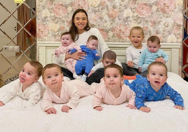 La joven de 23 años ya tiene 11 hijos y quiere llegar a más de 100 Foto: @batumi_mama