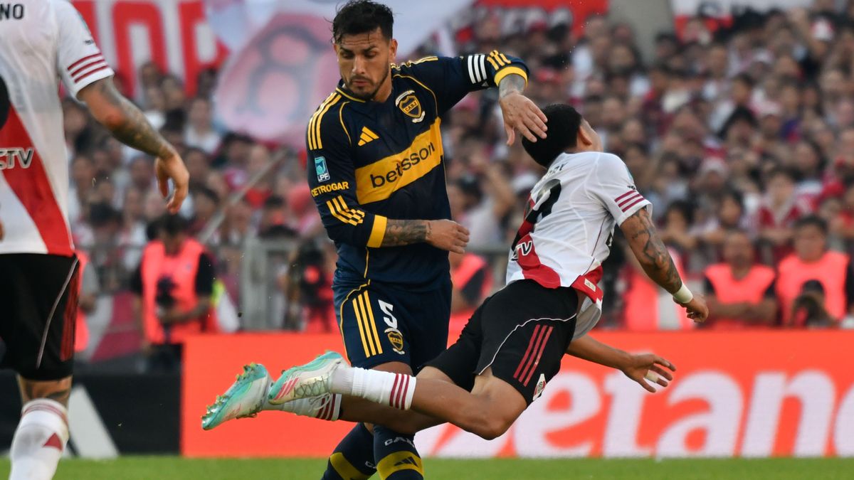 La tensa disputa entre Paredes y Martínez Quarta en el sorteo de capitanes: qué pasó y quién ganó