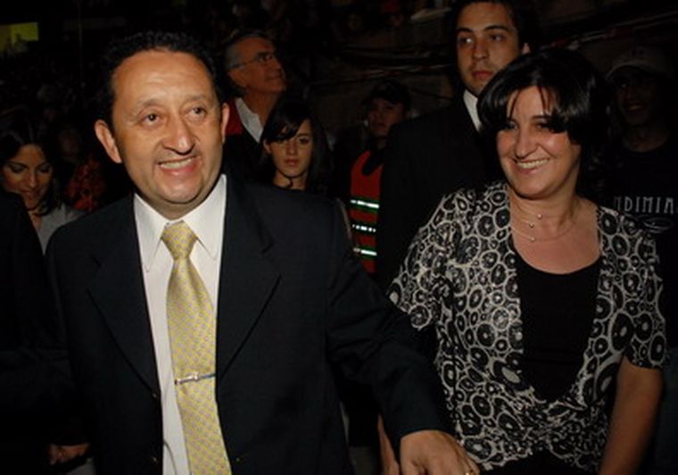 Celso Jaque y su esposa, ingresando al Frank Romero Day Foto: Nacho Gaffuri / MDZ