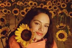 ¡no se puede creer! esta es la foto mas atrevida de rosalia en redes sociales