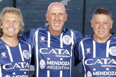 Villalobos, Oldrá y Marcucci con la nueva piel. Kelme Argentina Foto: Kelme Argentina